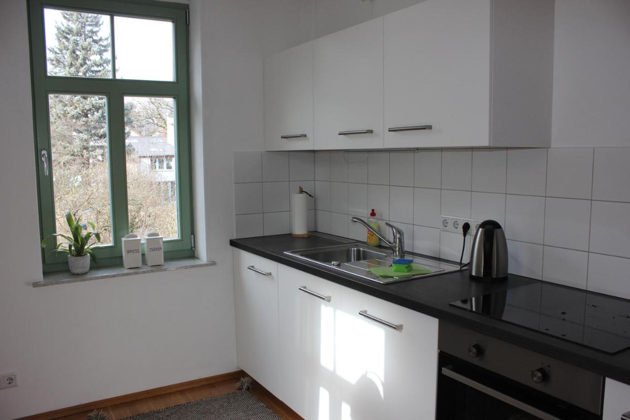 Traumhafte Etagenwohnung In Guenderzeitvilla Dresda Esterno foto