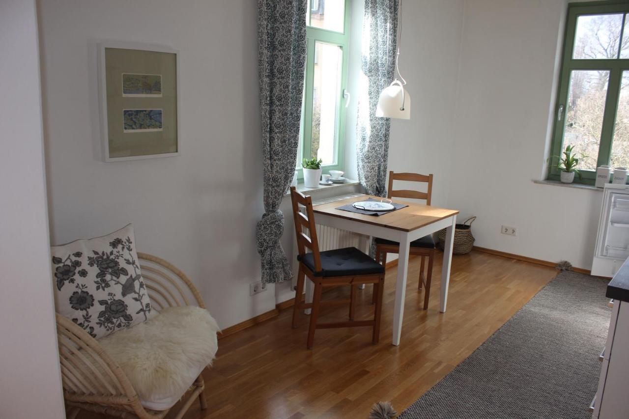 Traumhafte Etagenwohnung In Guenderzeitvilla Dresda Esterno foto