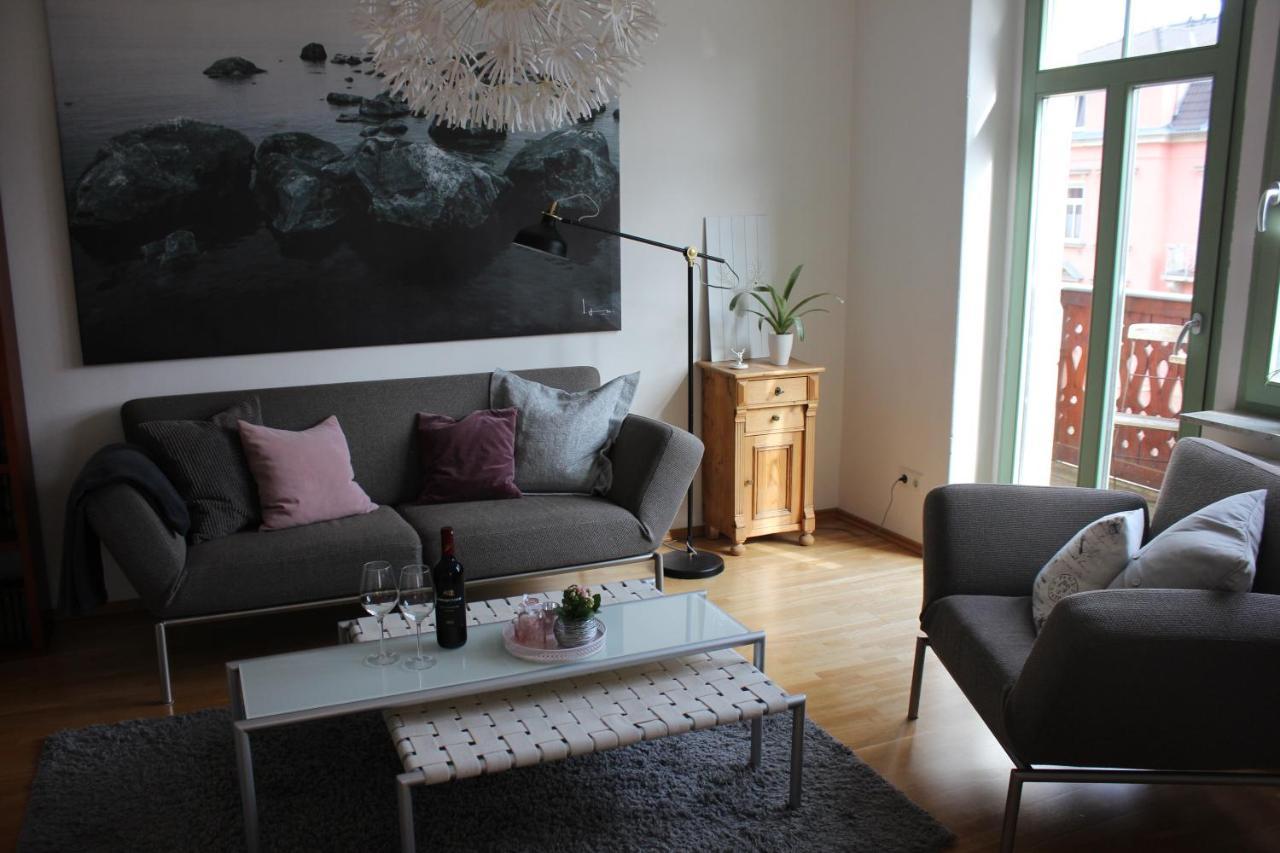 Traumhafte Etagenwohnung In Guenderzeitvilla Dresda Esterno foto