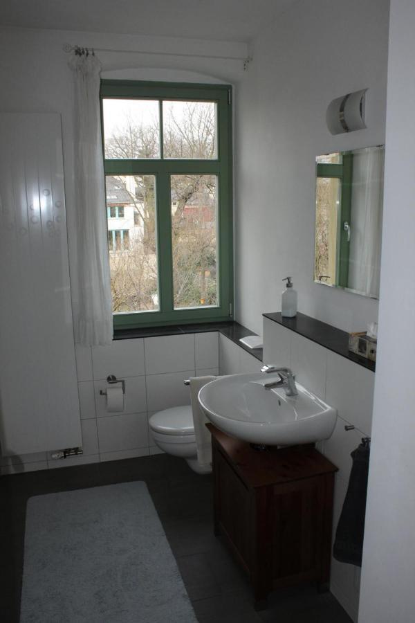 Traumhafte Etagenwohnung In Guenderzeitvilla Dresda Esterno foto
