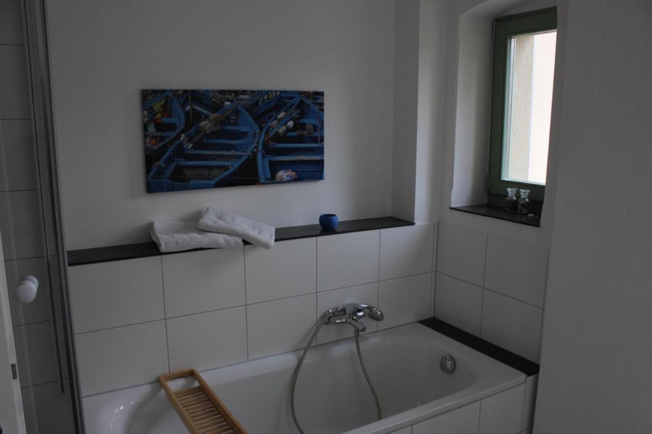 Traumhafte Etagenwohnung In Guenderzeitvilla Dresda Esterno foto