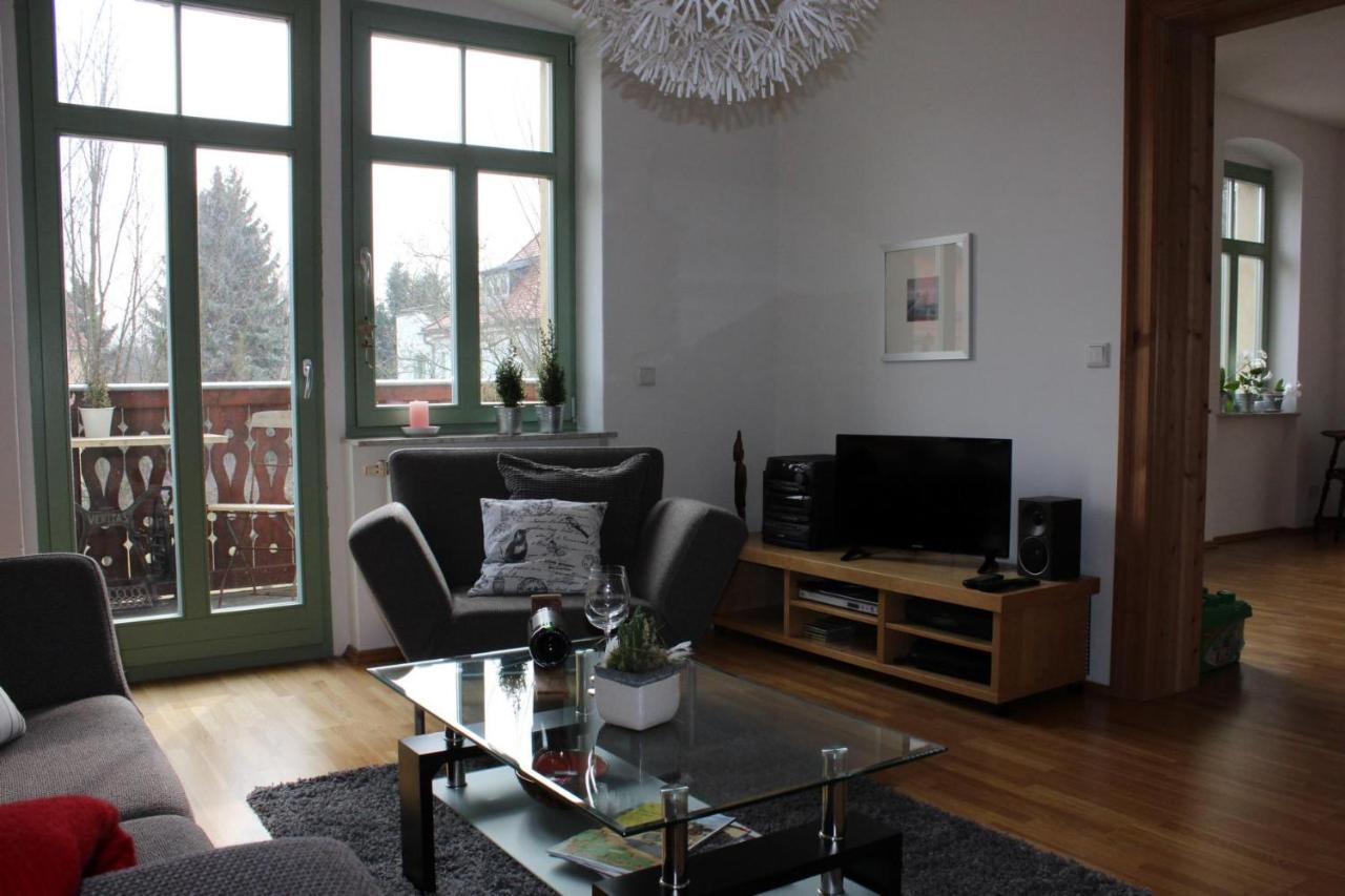 Traumhafte Etagenwohnung In Guenderzeitvilla Dresda Esterno foto